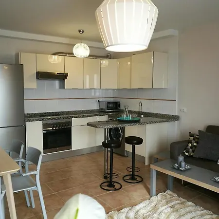 Spacious 2 Bedroom Apt In San Jose *